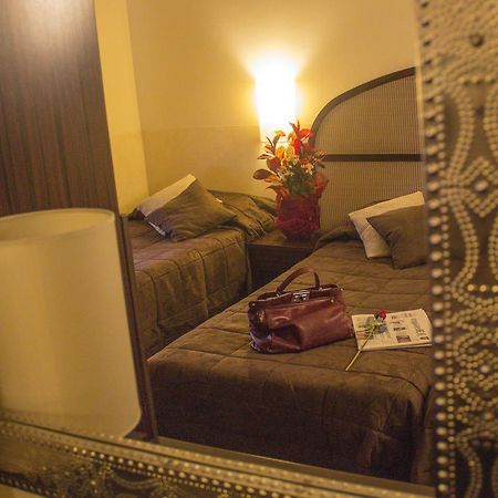 Hotel Novecento Roma Esterno foto