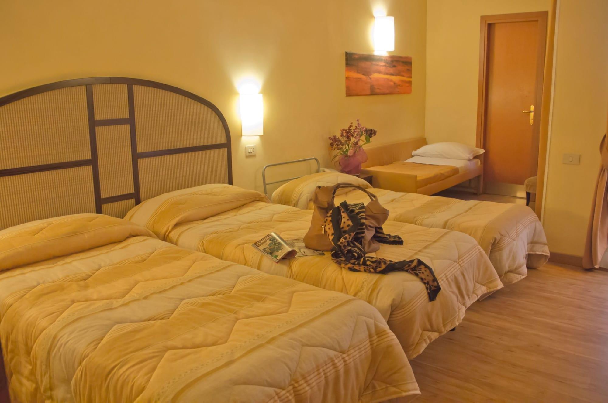 Hotel Novecento Roma Esterno foto