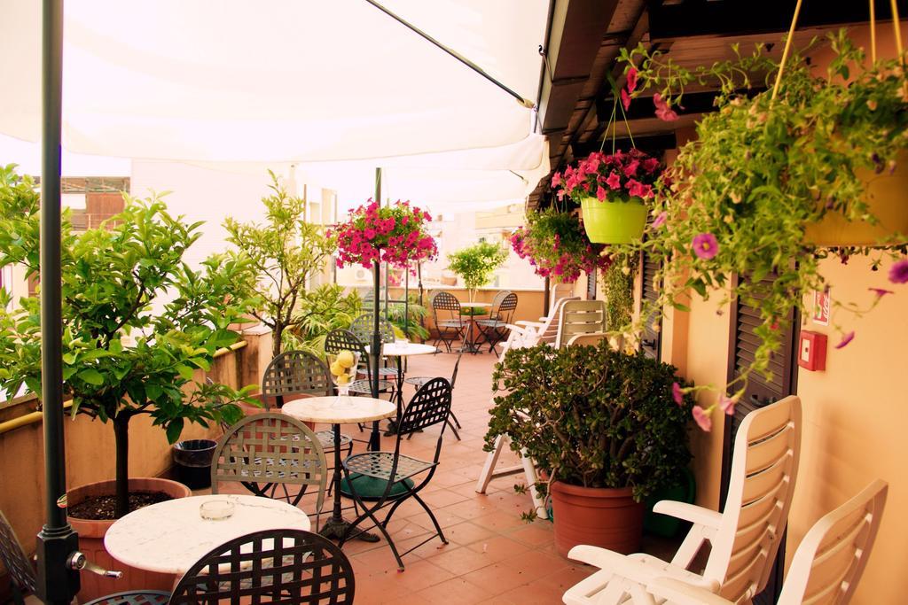 Hotel Novecento Roma Esterno foto