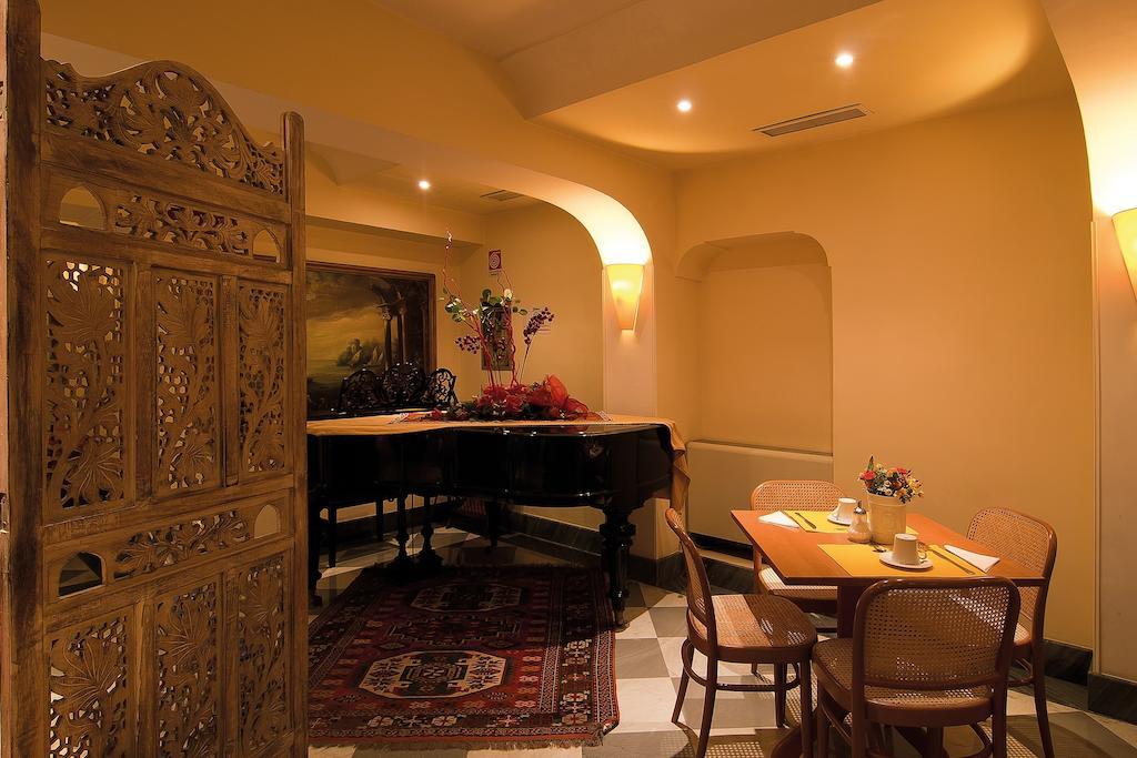 Hotel Novecento Roma Esterno foto