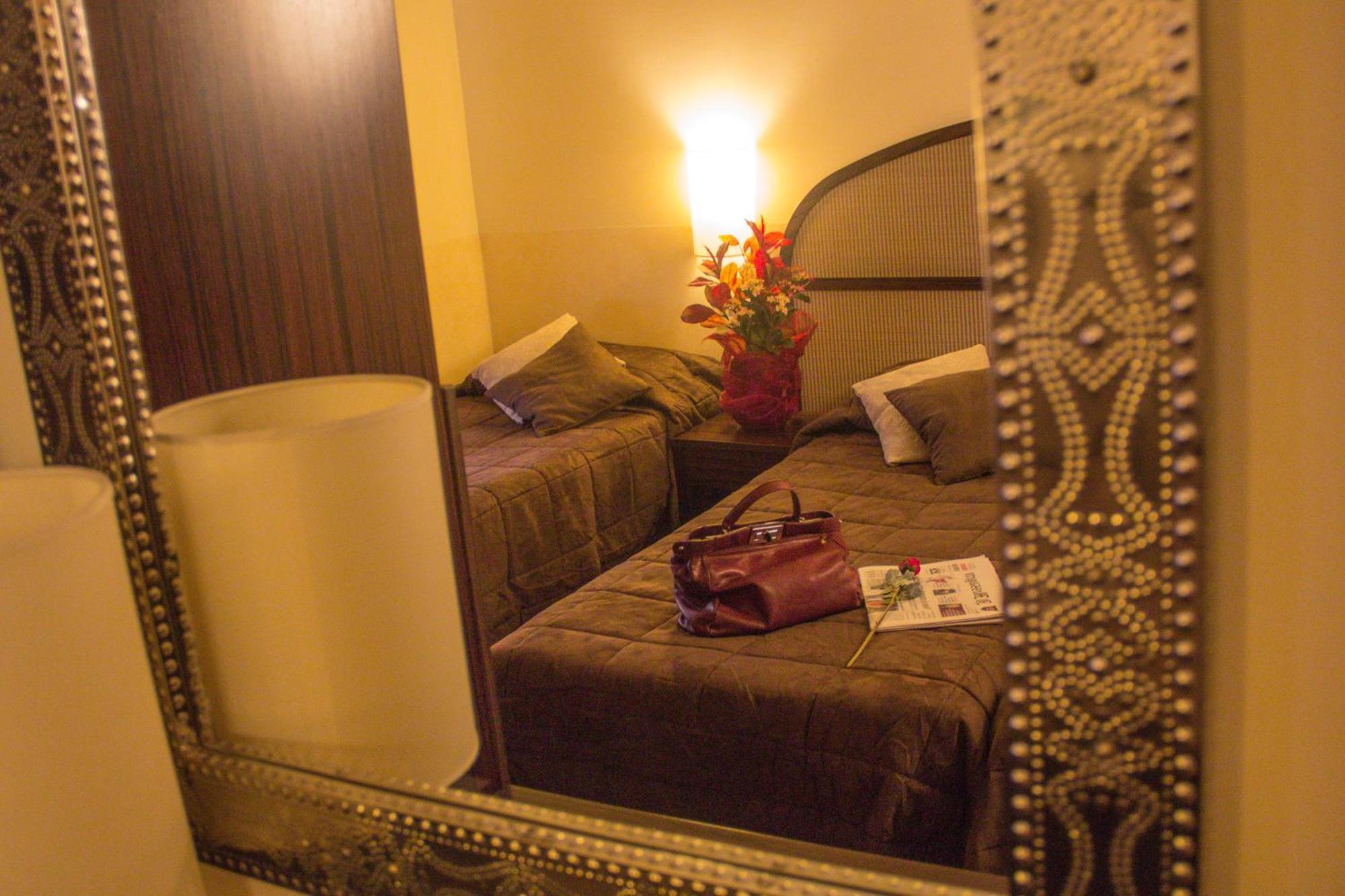 Hotel Novecento Roma Esterno foto